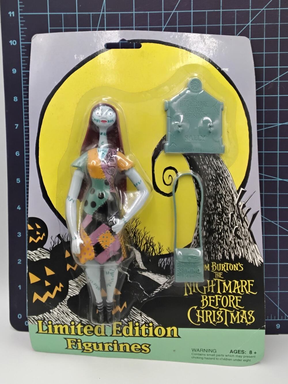 2002 Sally Figurine Action Figure Sealed Disney NECA Vintage